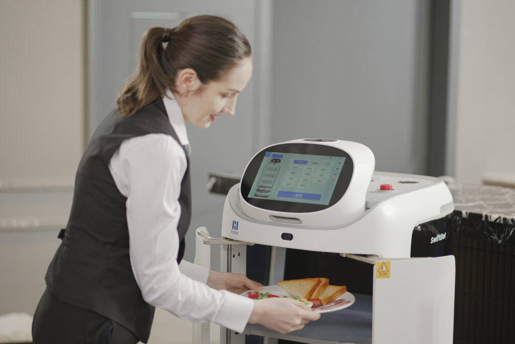 Lieferroboter SwiftBot Zimmerservice